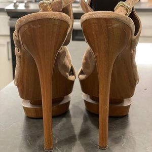 Wooden platform w/ suede leather